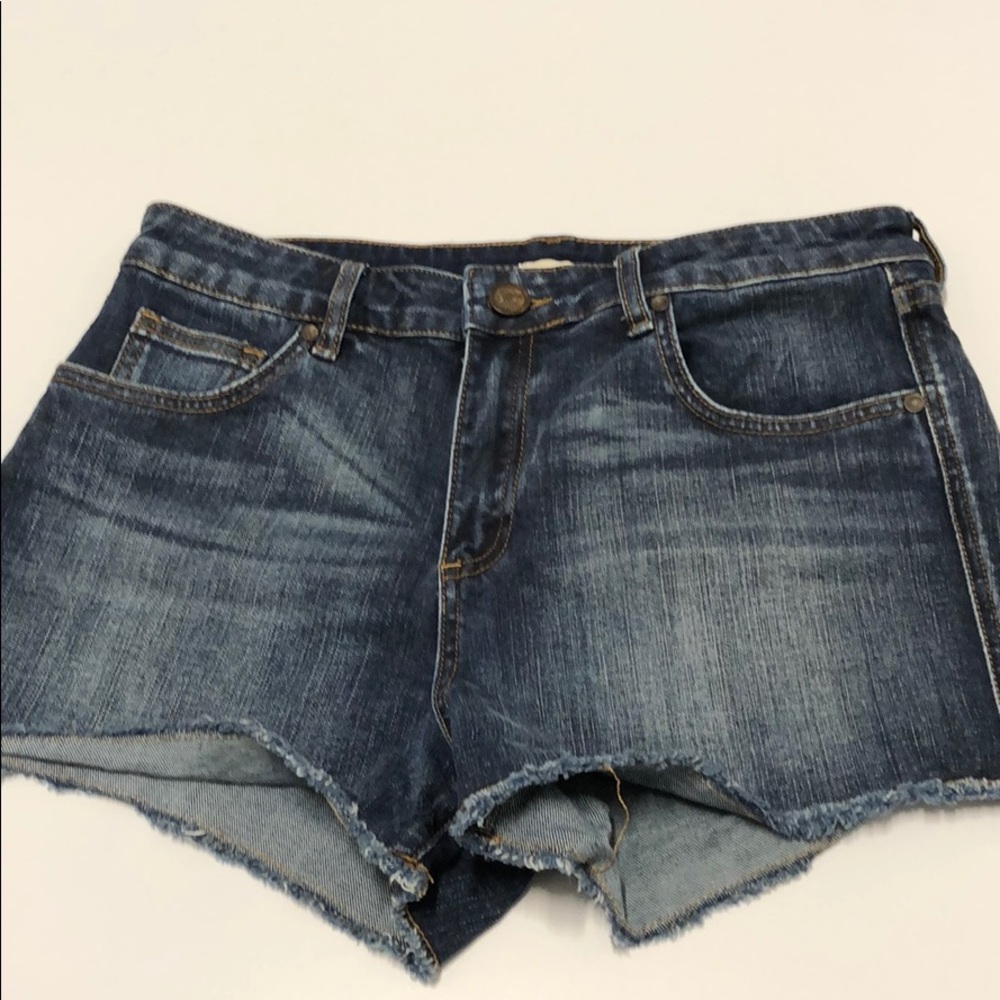 Edyson highwaist cut offs